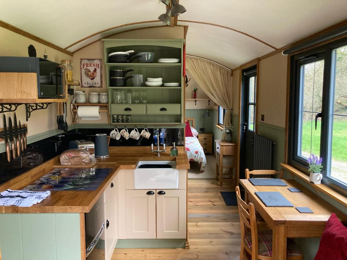 Brook The Shepherd Hut ซัลทาช ภายนอก รูปภาพ